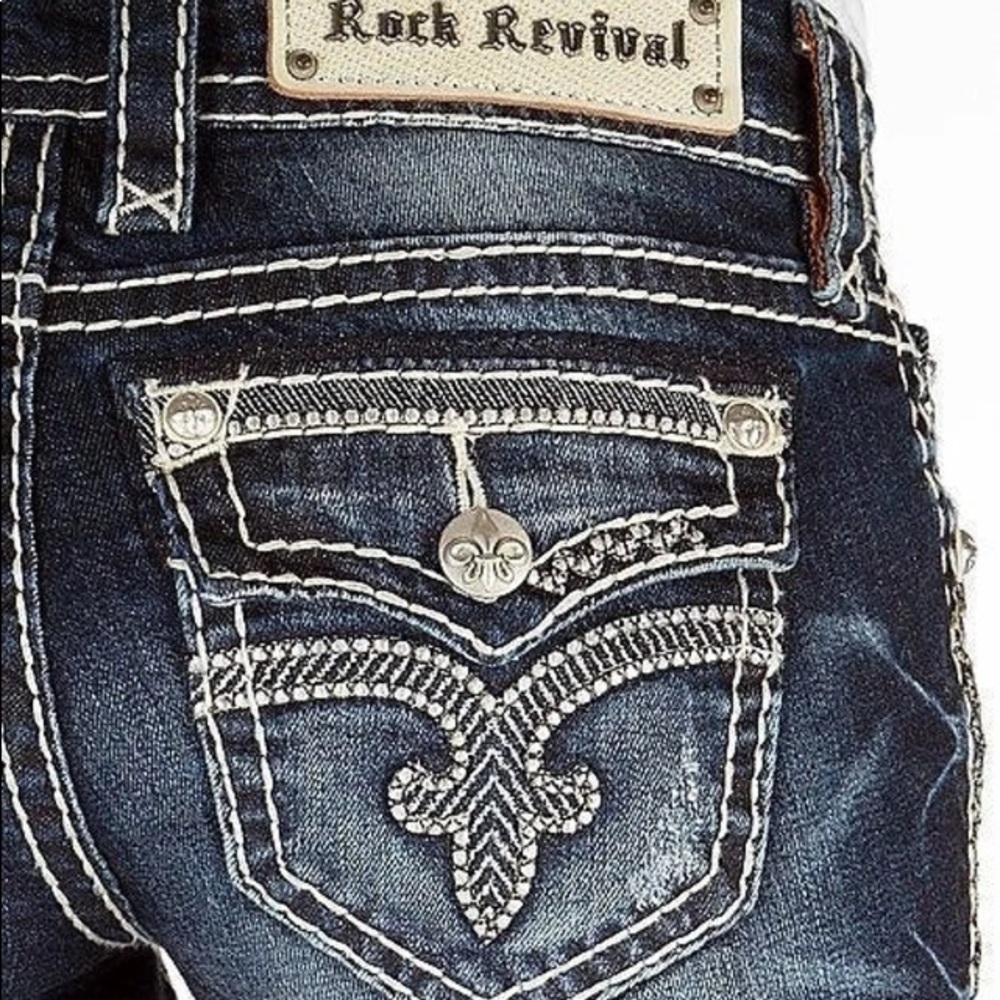 ROCK REVIVAL BUCKLE EXCLUSIVE! NEW!